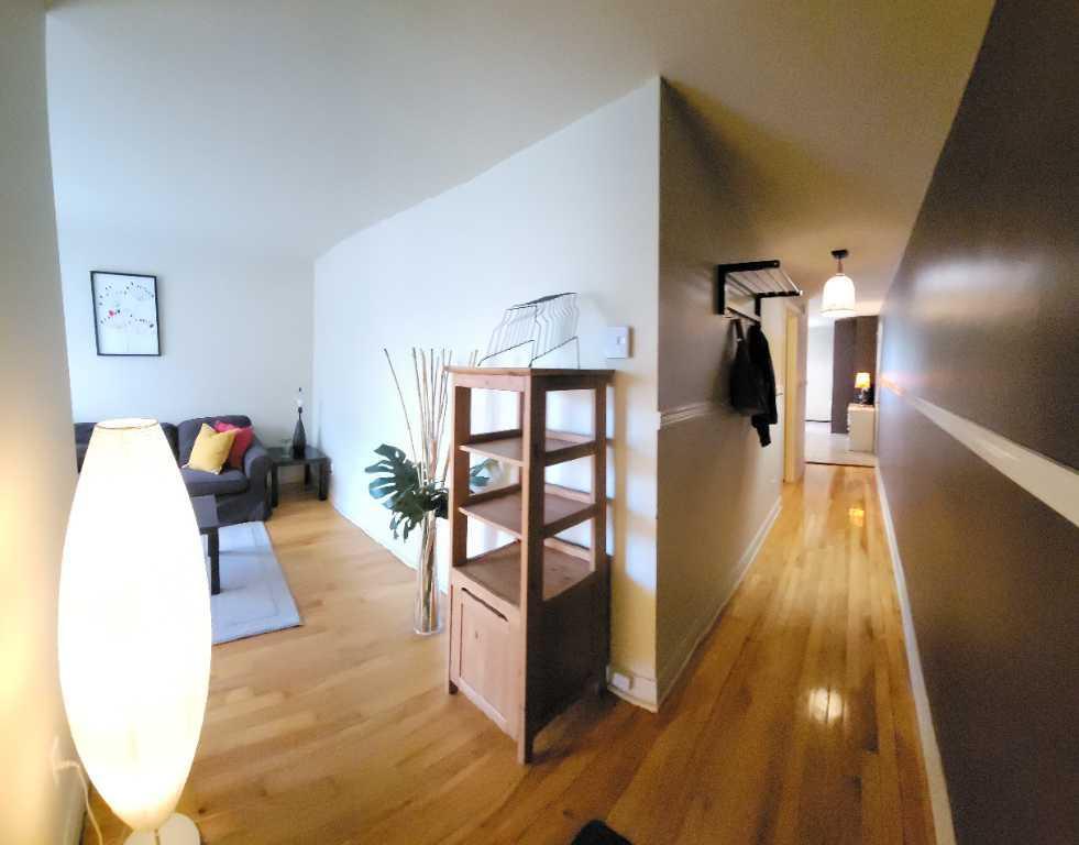 A LOUER magnifique 3 1/2 meublé avec jardin + stationnement | 3237521