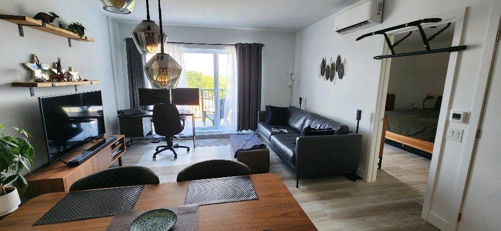 3 1\2 à céder pour le 1er juillet - dernier étage | 3237527