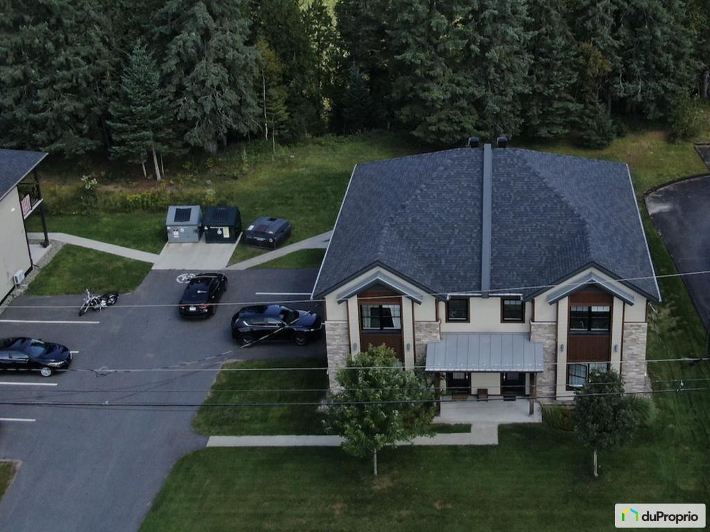 4 1/2 à louer avec piscine au cœur de Mont-Tremblant (Saint-Jovite) | 3237528