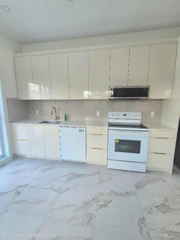 Magnifique maison entièrement rénovée à Sainte‑Adèle à louer | 3237569