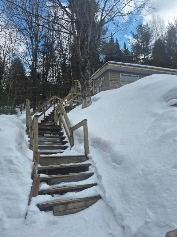 Magnifique maison entièrement rénovée à Sainte‑Adèle à louer | 3237569