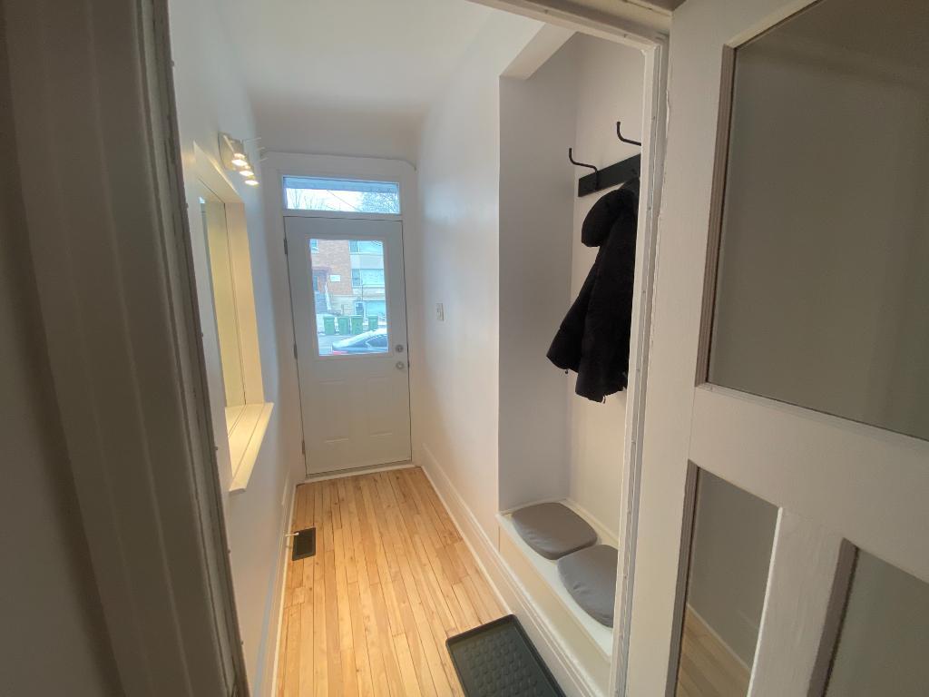 4-1/2 RENOVÉ SEMI MEUBLÉ - UDEM HEC HOPITAUX LIBRE IMMEDIATEMENT | 3237572