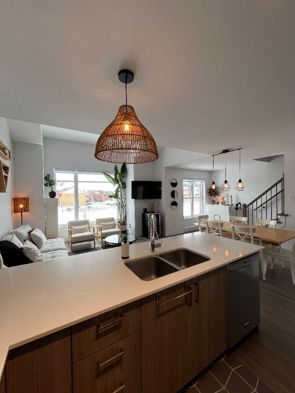 Condo 5 1/2 - Condo 3 chambres et 1.5 sdb Laval Sainte-Rose | 3237595