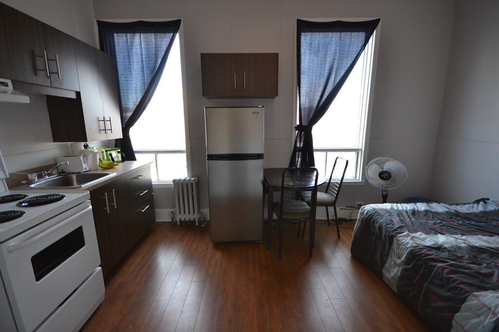 2 1/2 Semi-meublé Près Des écoles | 3237602