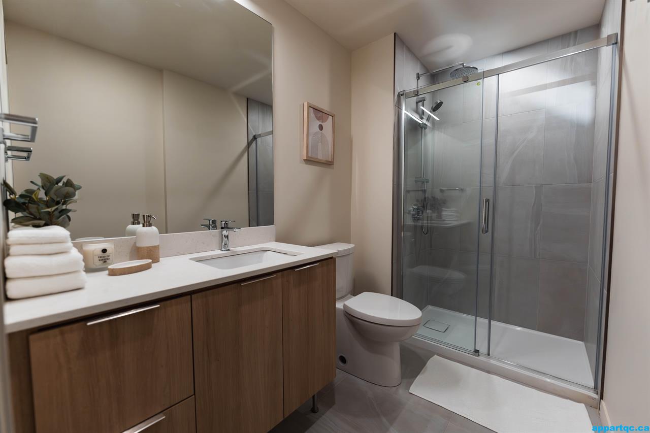 Montréal – Hemisphere, condo 3 1/2 haut de gamme à Pointe-Claire | 3237880