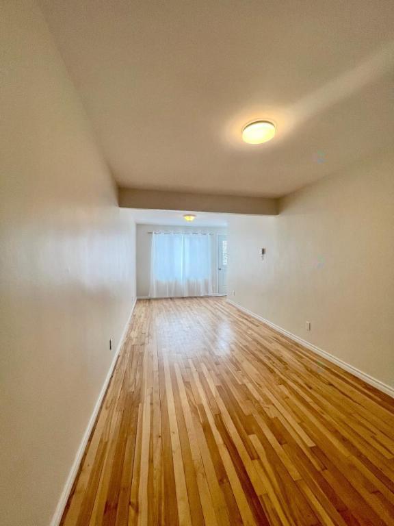 Studio lumineux à Rosemont / logement 3 1/2 -- Petite-Patrie (2e étage d'un triplex) | 3238444