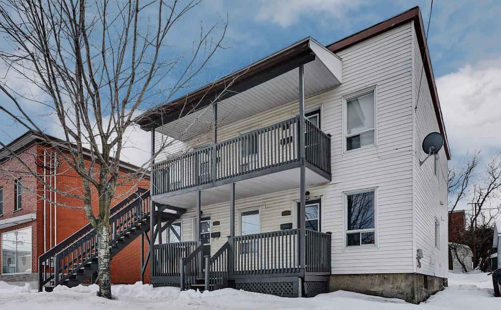 4 1/2 Secteur universitaire. 1er Juillet. Internet illimité inclus! | 3238498