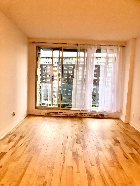 Nouvel construction cono sur 8 etage 10050 Place Acadie | 3238517