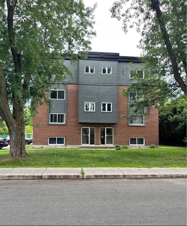 🏡 Superbe 4 ½ moderne à louer à vaudreuil– Disponible 1er juillet ! | 3238561