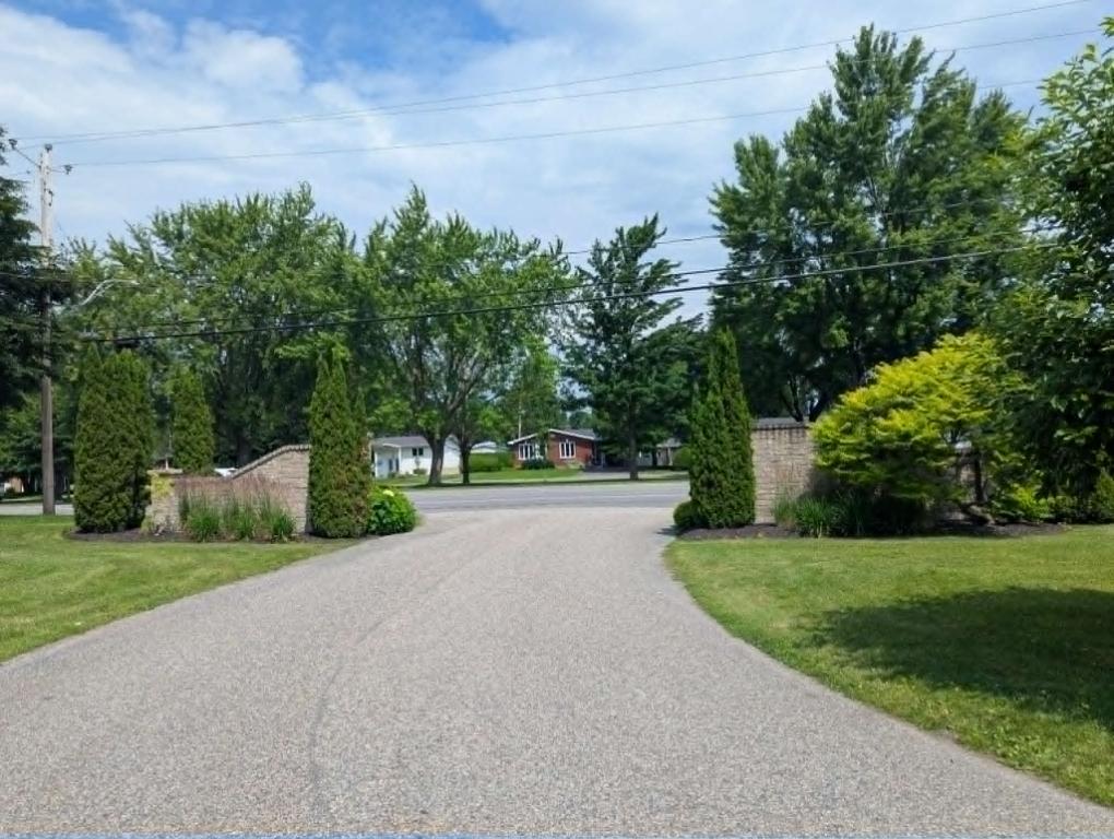 Grand condo à louer avec garage et remise | 3238563