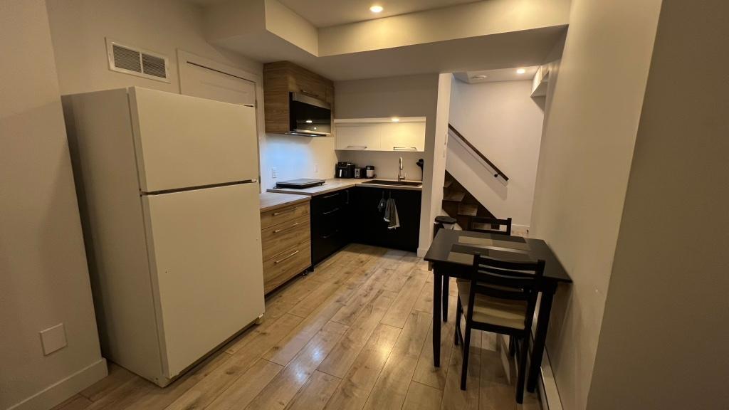 maison avec logement 3 1/2 disponible juin ou juillet | 3238584