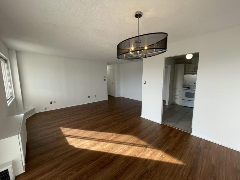 2 CH - 1 SDB - Côte Saint-Luc - $1,695 /mo | 3238605