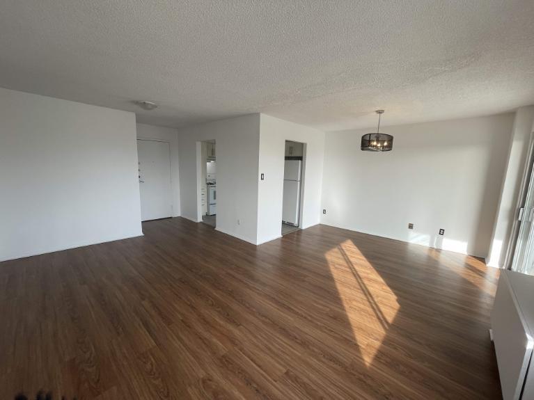 2 CH - 1 SDB - Côte Saint-Luc - $1,695 /mo | 3238605