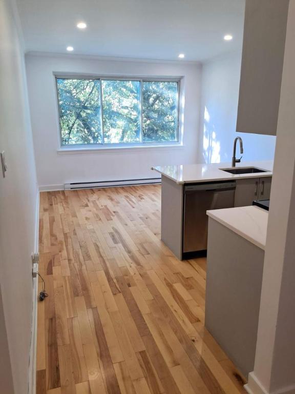 2 CH - 1 SDB - Montreal - $1,895 /mo | 3238625