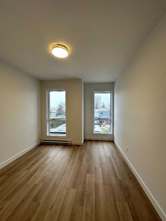 Grand 5-1/2 sur deux étages à louer à Sainte-Madeleine pour le 1 juillet 2026 | 3238654