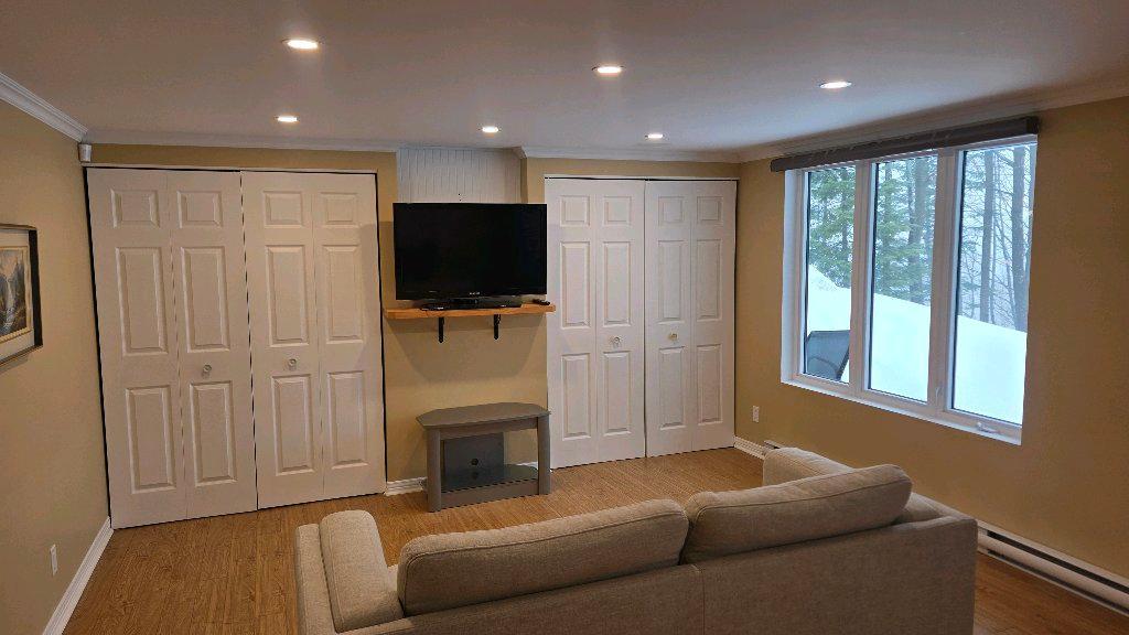 Appartement meublé et chauffé à louer - St-Sauveur | 3239478