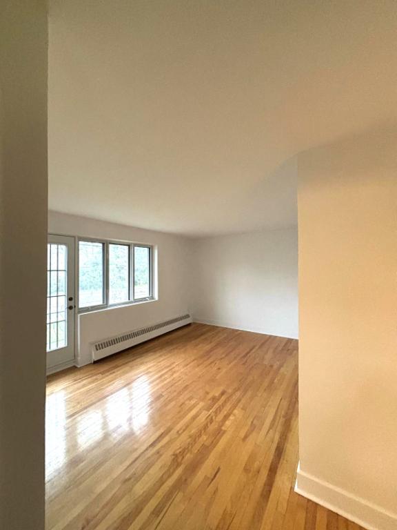 Oasis à Saint-Lambert: beau 4 1/2 quiétude, renové, lumineux | 3239482