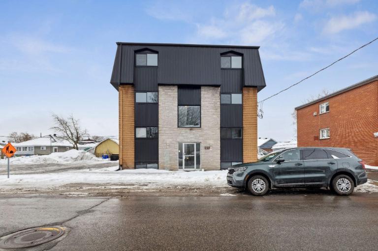 2 CH - 1 SDB - Gatineau - $1,715 /mo | 3239518