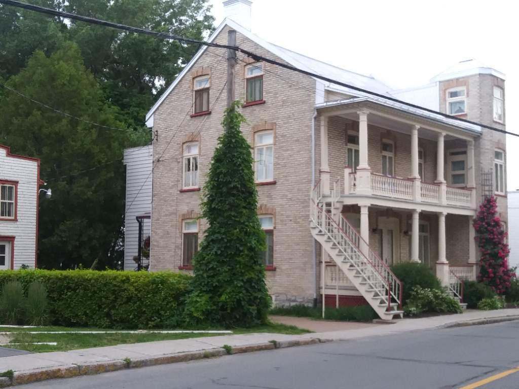 LÉVIS. RARE SUR LE MARCHÉ. 7 1/2 (3 ch.). 1er juillet (possibilité 1er août). Chauffé, éclairé, climatisé, déneigé (la totale, sauf Internet) | 3239521