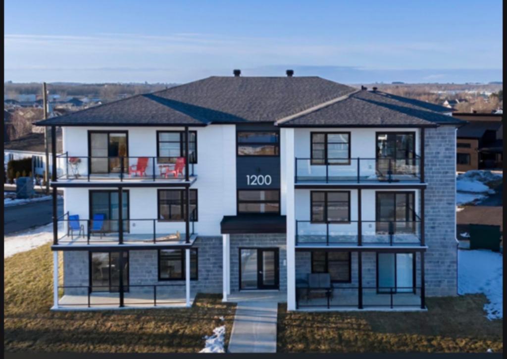 TERRAINS À VENDRE 6 plex | 3239541