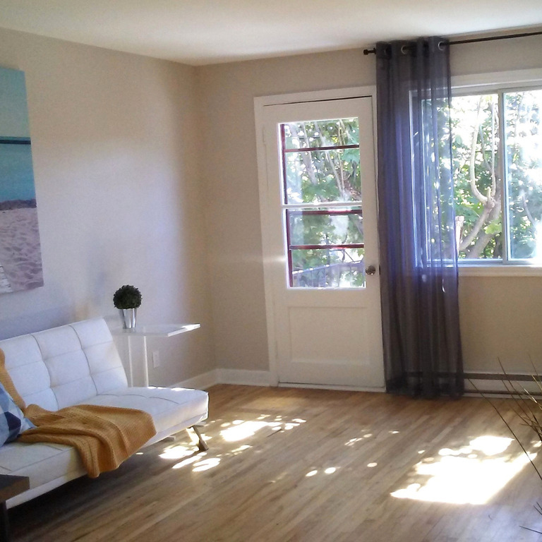 Grand 4 ½ Lumineux Rénovations Récentes | 3240383