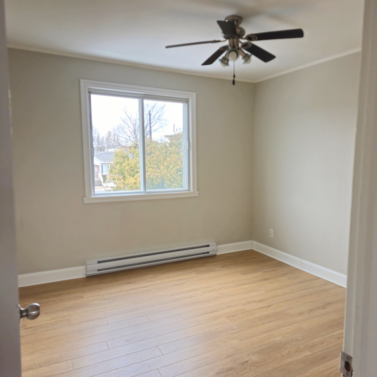 Grand 4 ½ Lumineux Rénovations Récentes | 3240383