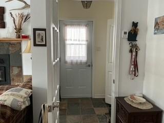 Sutton - Joli 4½ au dernier étage, à louer à l’année, 1500$/mois. | 3240426