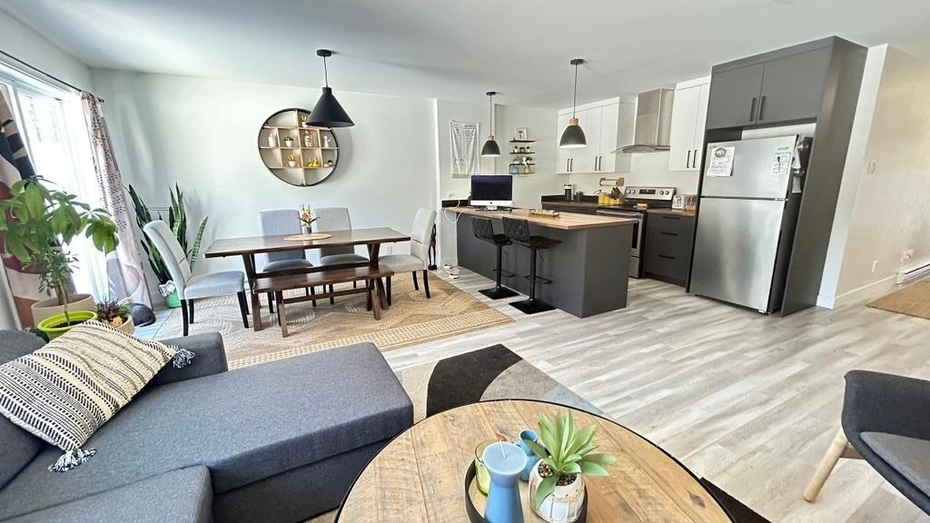 Maison de ville avec Garage intégré Shawinigan-Sud air climatisé, balayeuse centrale, Non-fumeur, Enquête de crédit | 3240431