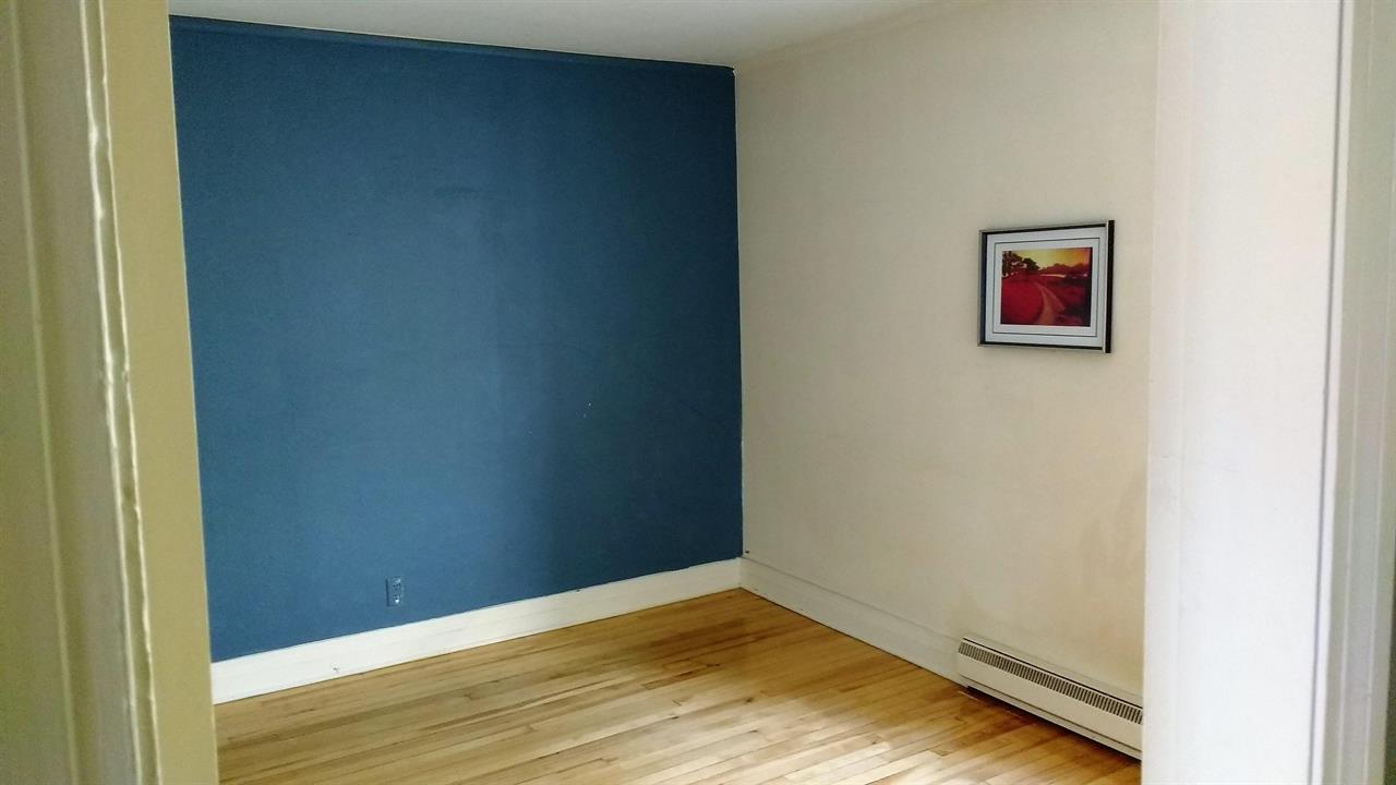 Immeuble - 183-193 Principale Est Magog Charmant 3 1/2 à Louer | 3240532