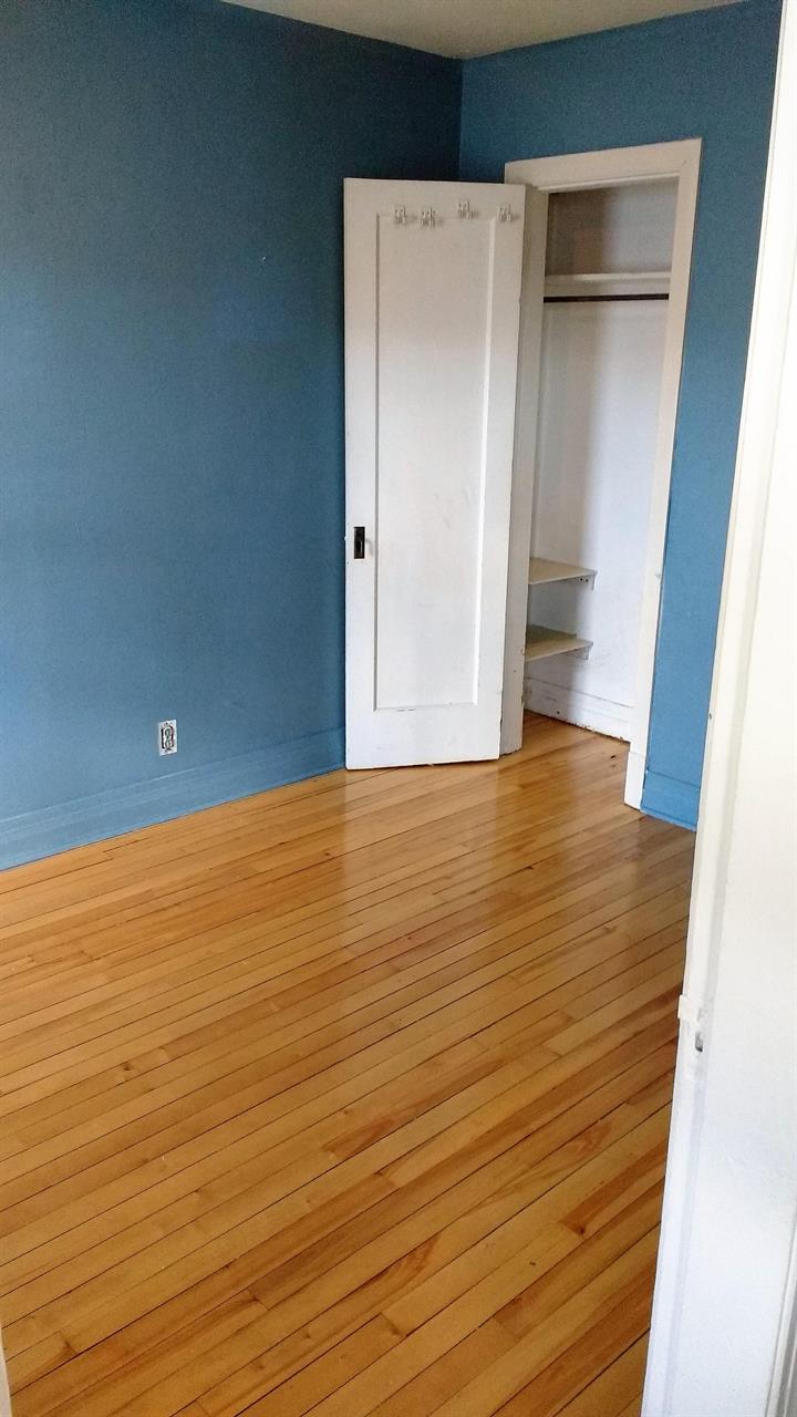 Immeuble - 183-193 Principale Est Magog Charmant 3 1/2 à Louer | 3240532