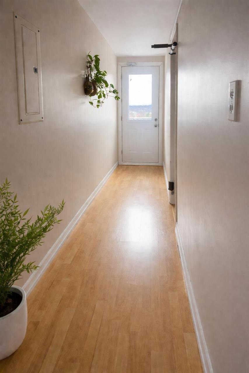 Immeuble - 357-365 12e Av Nord 3 ½ à Louer – Dernier étage – Près Du Cégep De Sherbrooke | 3240533