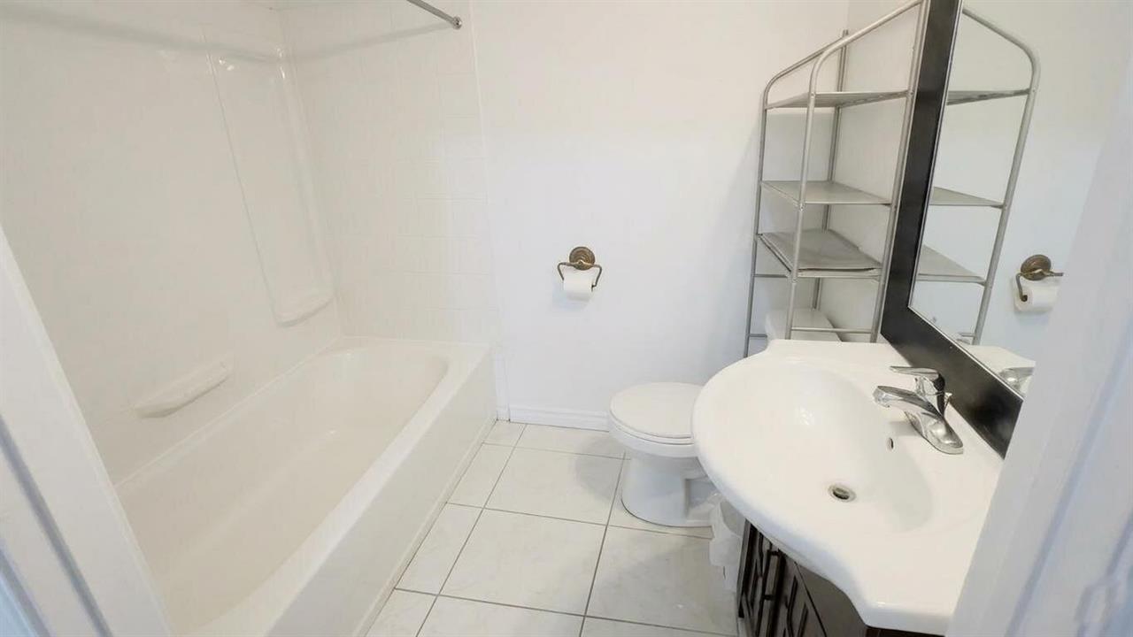 Immeuble - 107-109-111 Queen Joli 3 1/2 - Lennoxville | 3240534