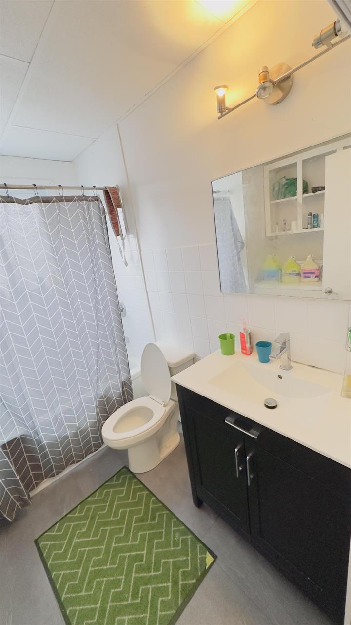 Immeuble - 475 7e Avenue 4 1/2 à Louer | 3240672