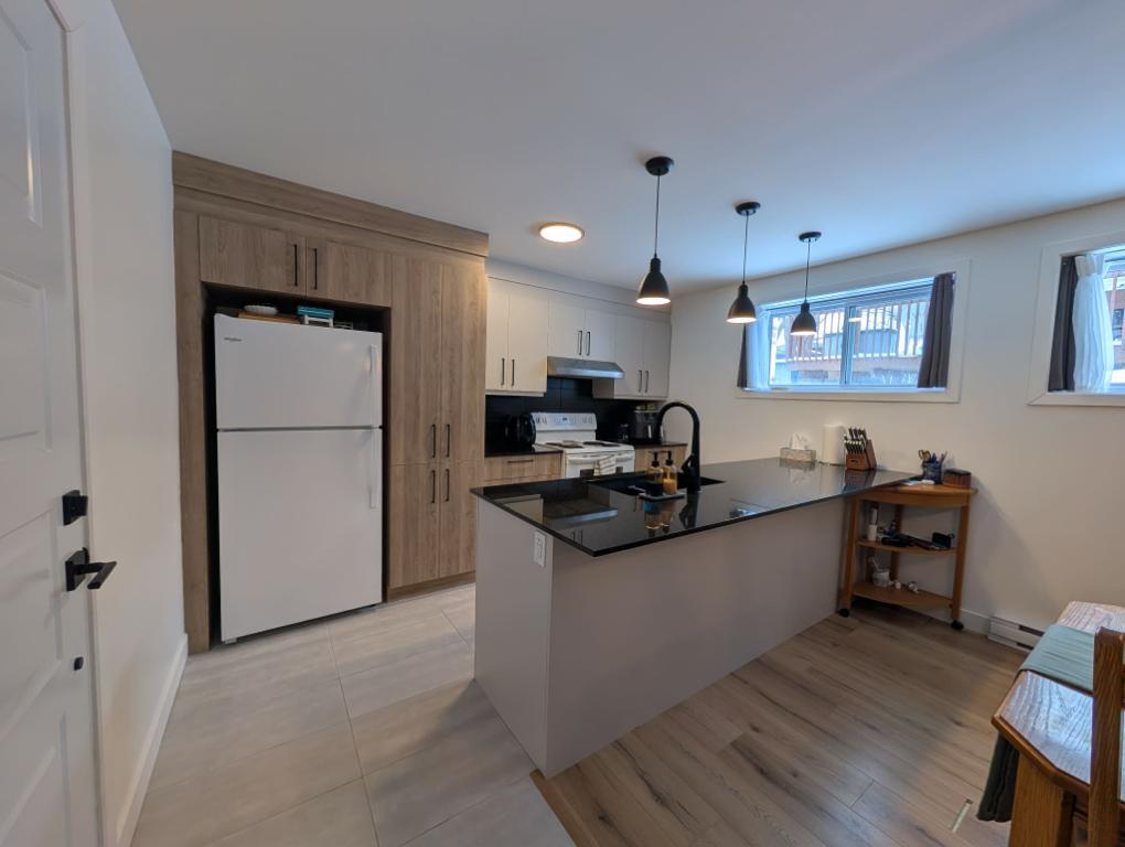 Grand bachelor 4 1/2 à louer Saint-Eustache | 3240848