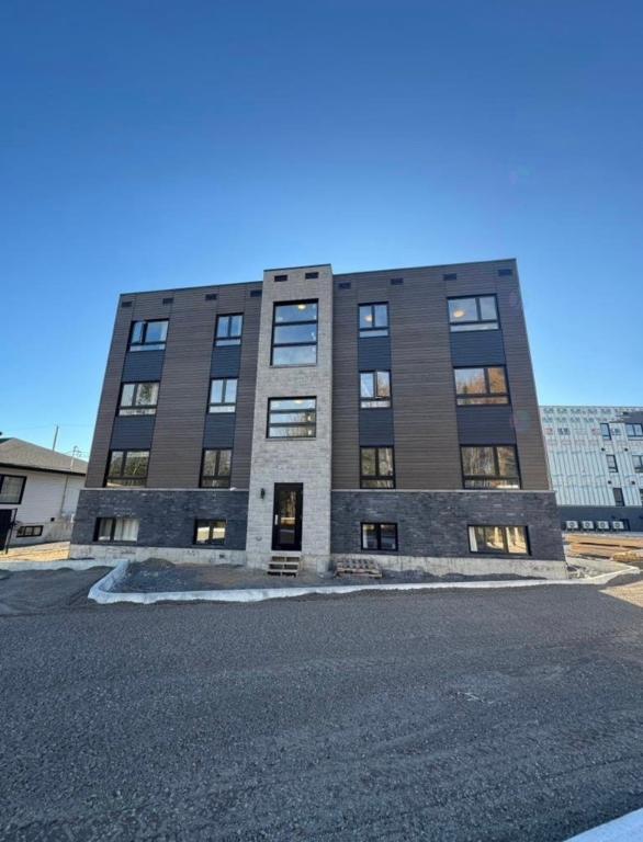 Logement 4 1/2 | 3240852