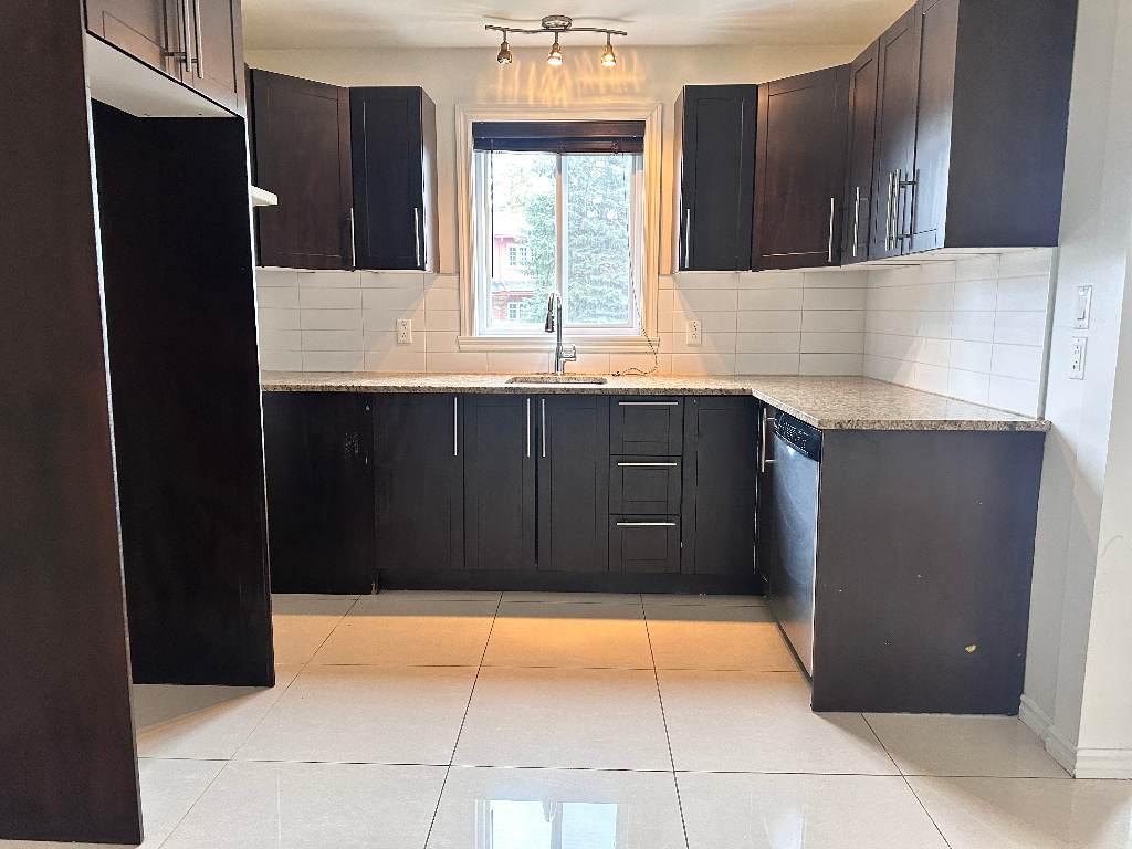 Appartements 4 1/2, 2 CH à Laval Chomedey | 3240855