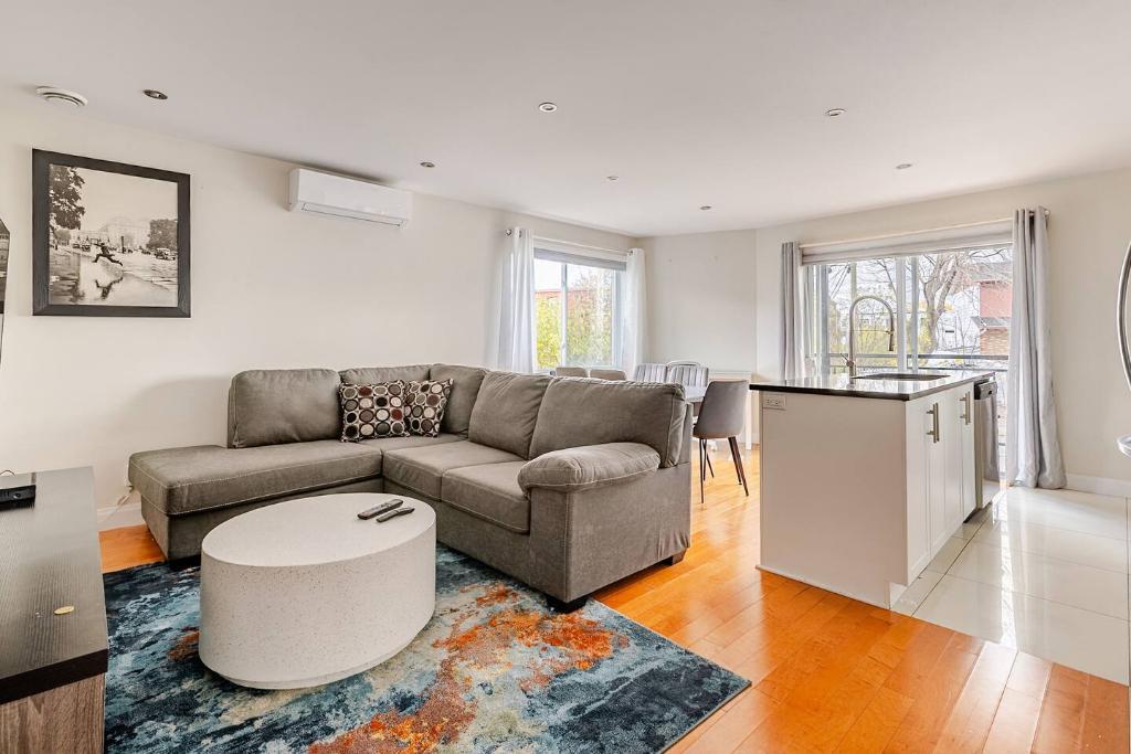 Superbe Appartement 4 1/2 à louer - semi meublé | 3240858