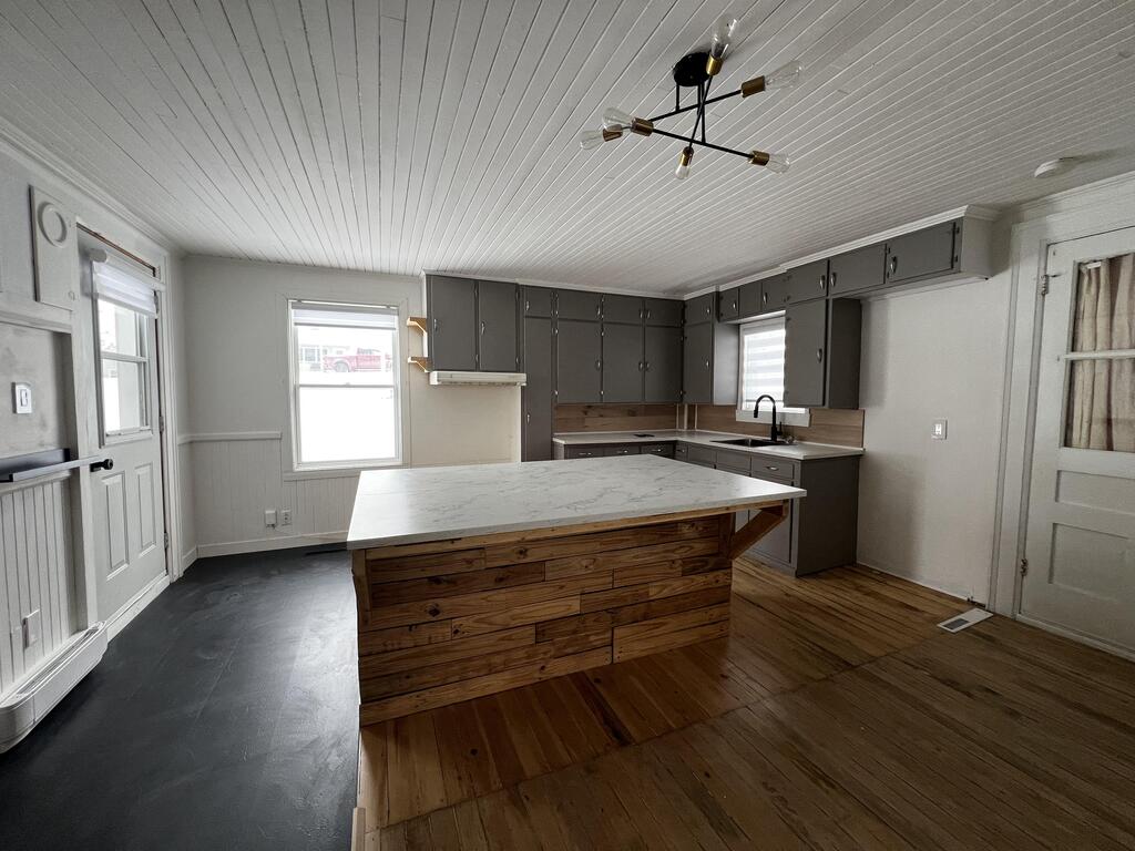 1er Juillet - 4 1/2 | 3240926