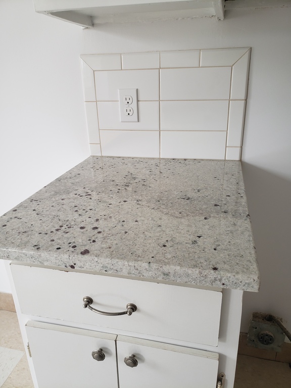 5 ½ Rénové Chauffe/Eau Chaude | 3241375