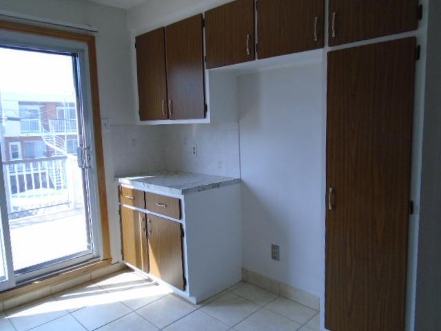 4 ½ rue Chambord et Sauvé Montréal LIBRE | 3241442