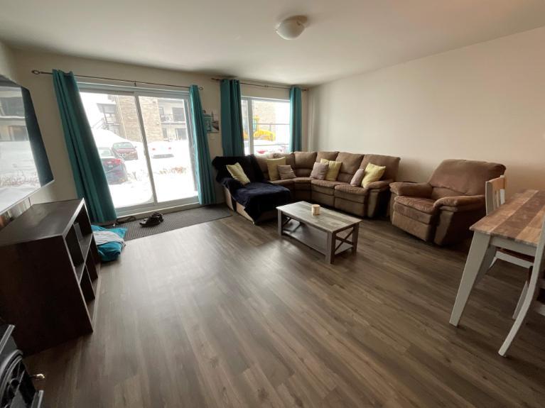 2 CH - 1 SDB - Lévis - $1,250 /mo | 3241445