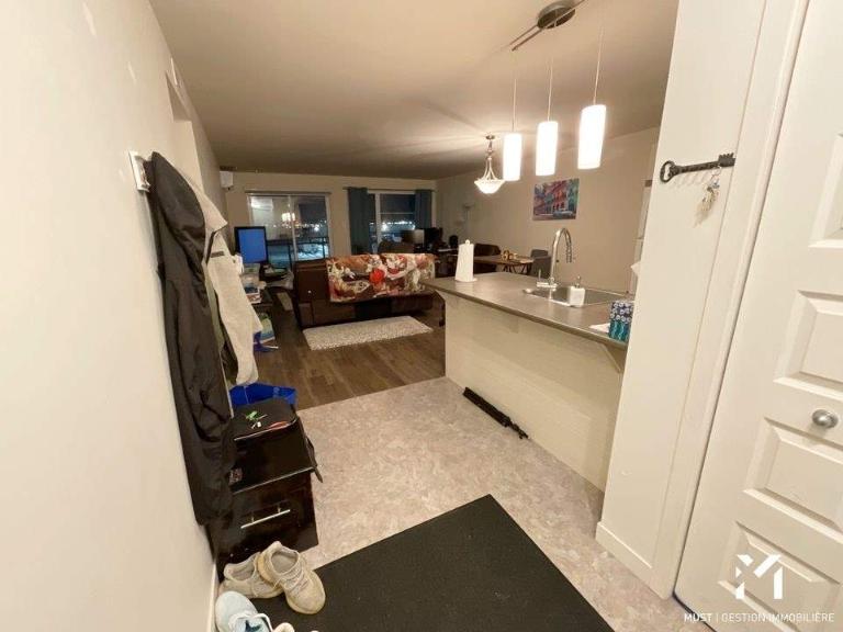 2 CH - 1 SDB - Lévis - $1,250 /mo | 3241446