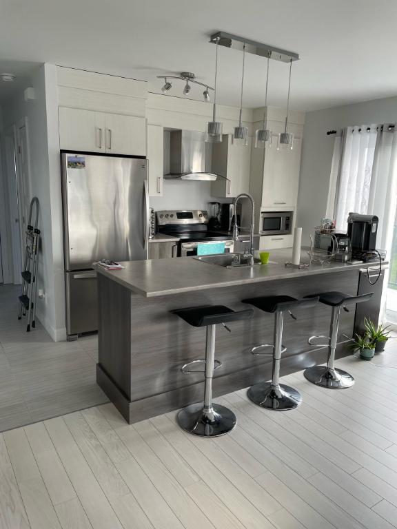 Tres Beau 4 1/2 à louer | 3241451