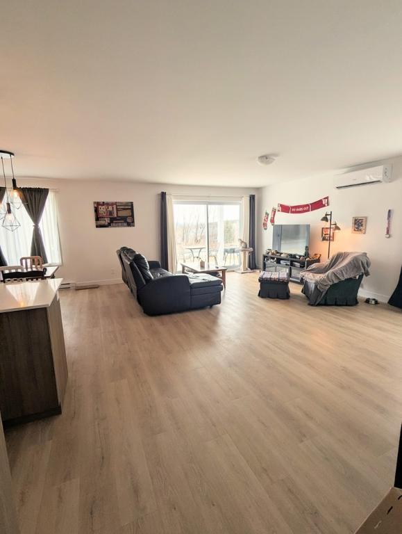 Grand 4 1/2 MODERNE - Animaux acceptés ! - Beauceville | 3241452