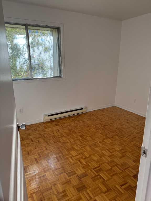 Grand Appartement 4 1/2 à louer, Vimont, Laval, Qc | 3241455