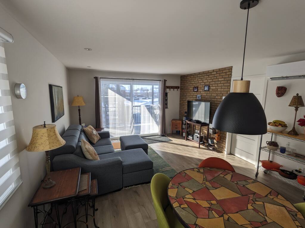 4 1/2 Lumineux Dans Quartier Paisible | 3268824