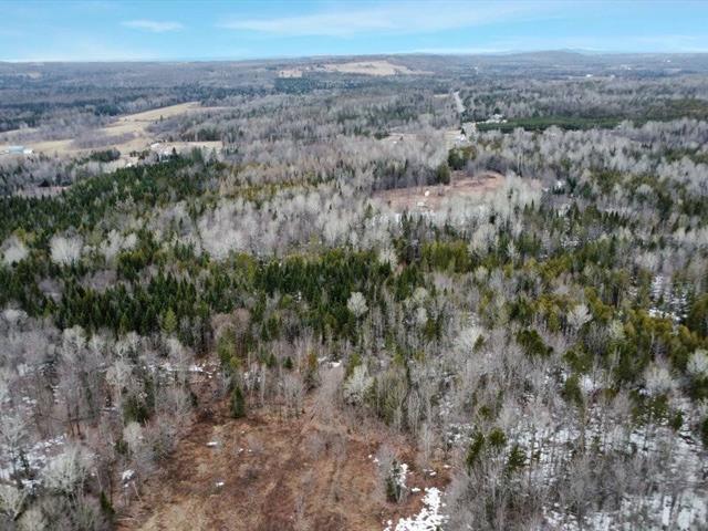 Ste-Anne-de-la-Rochelle (Estrie) : Terre à bois de 161 acres avec droit de construction | 3280197