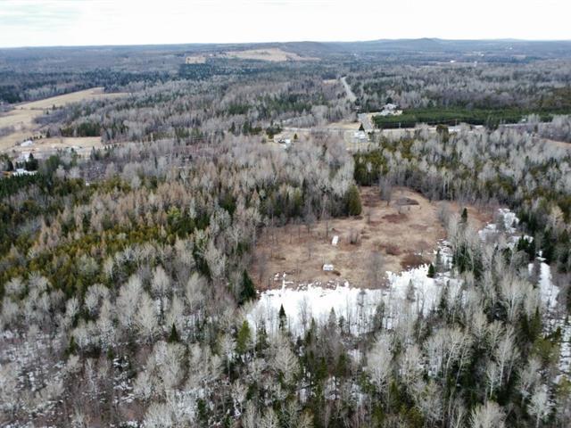 Ste-Anne-de-la-Rochelle (Estrie) : Terre à bois de 161 acres avec droit de construction | 3280197