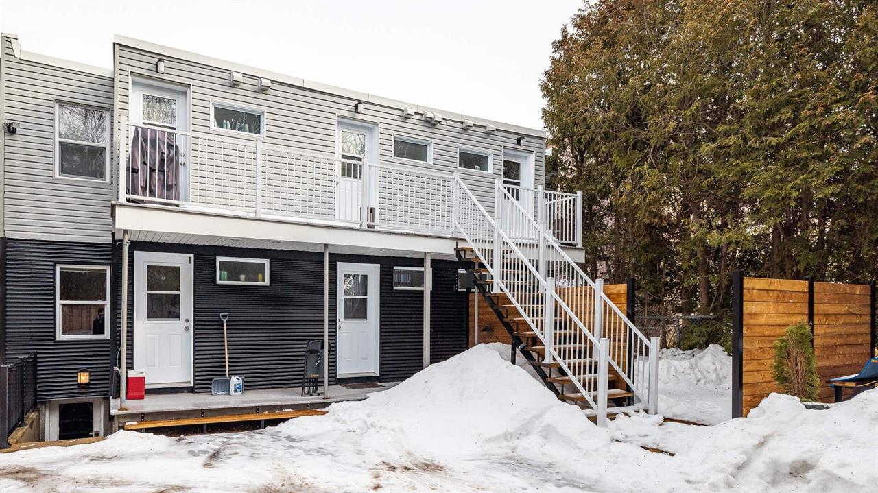 Rénové 100% Avec Terrasse Privé Et Internet | 3266076