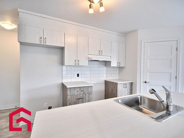 Appartement Saint-Lazare À Louer | 3269473